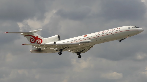Tupolev_Tu-154M,_Kyrgyzstan_Government_(Air_Manas)_AN1637823 (1)