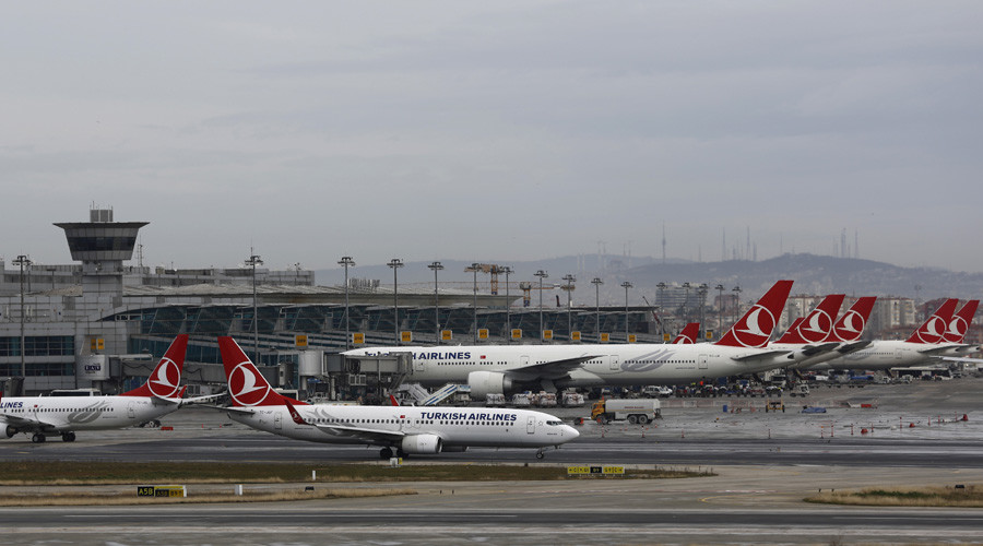 aeroporto Ataturk a Istanbul IST - © Murad Sezer