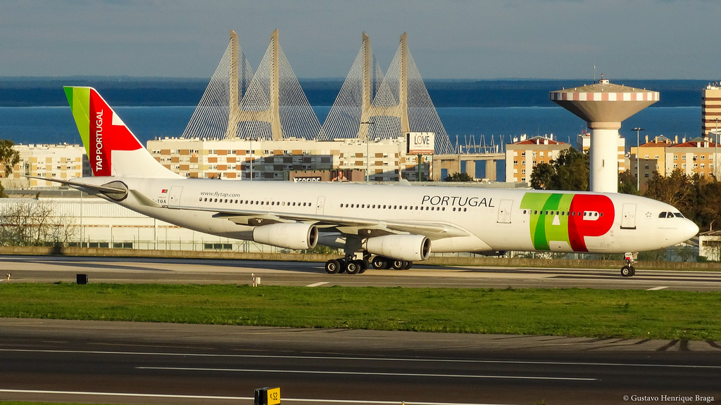 TAP A340 all'aeroporto di Lisbona LIS